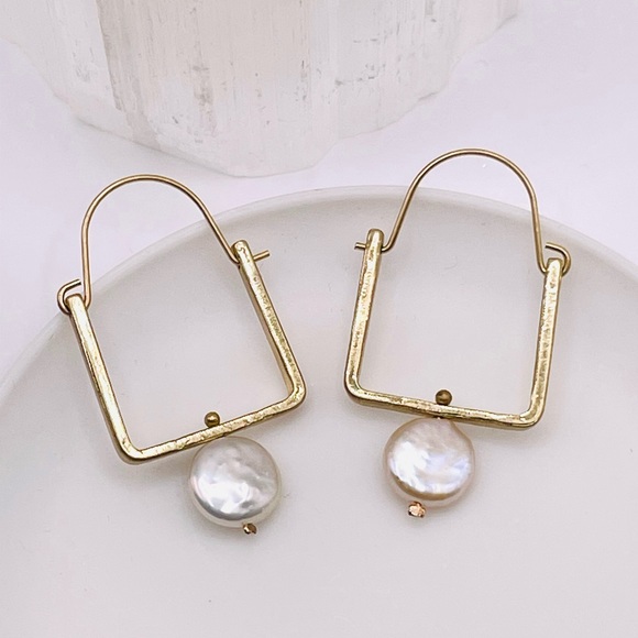 New Anthropologie Gold Square Baroque Hoop Earrings - Picture 3 of 7